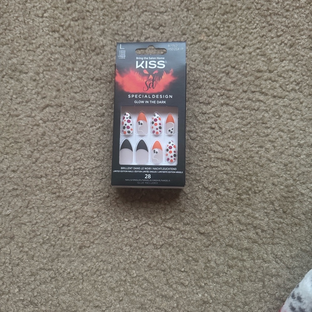 KISS Glow in the Dark Nail Set with Black and Orange Accents